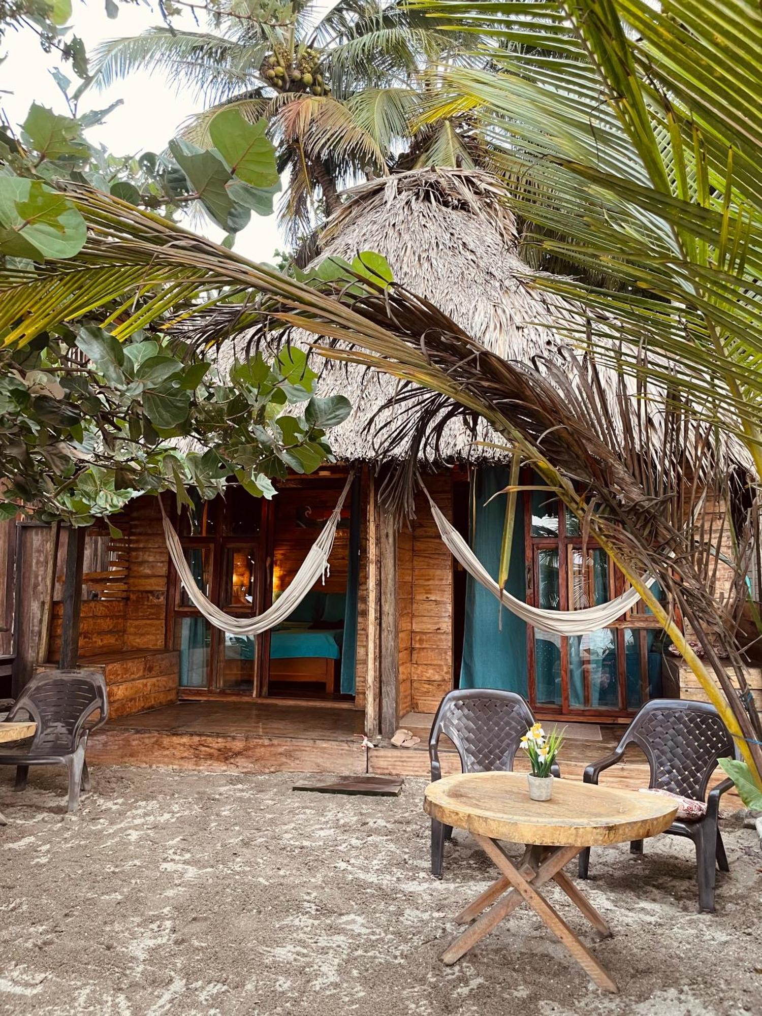 Chill And Surf Mendihuaca Hotel Guachaca Luaran gambar